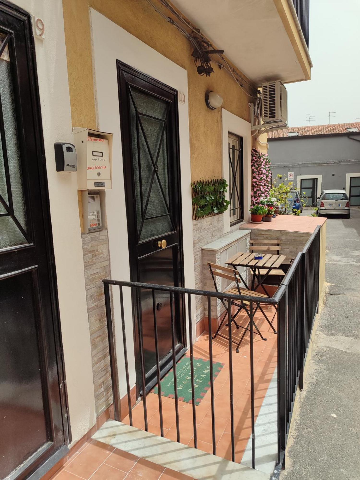Le Case Del Cortile Catânia Exterior foto